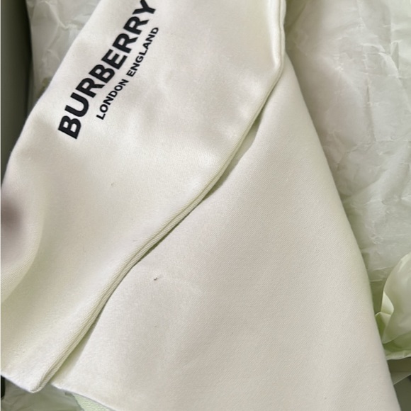 Burberry girls sneaker - Picture 2 of 7